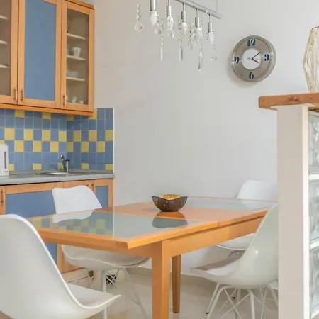 Luka アパート ポドゥゴラ