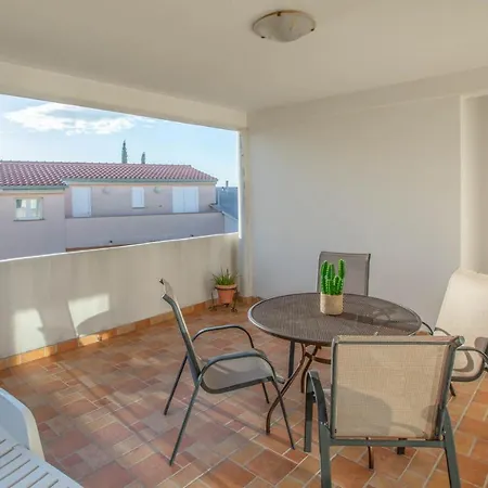 アパート Luka ポドゥゴラ